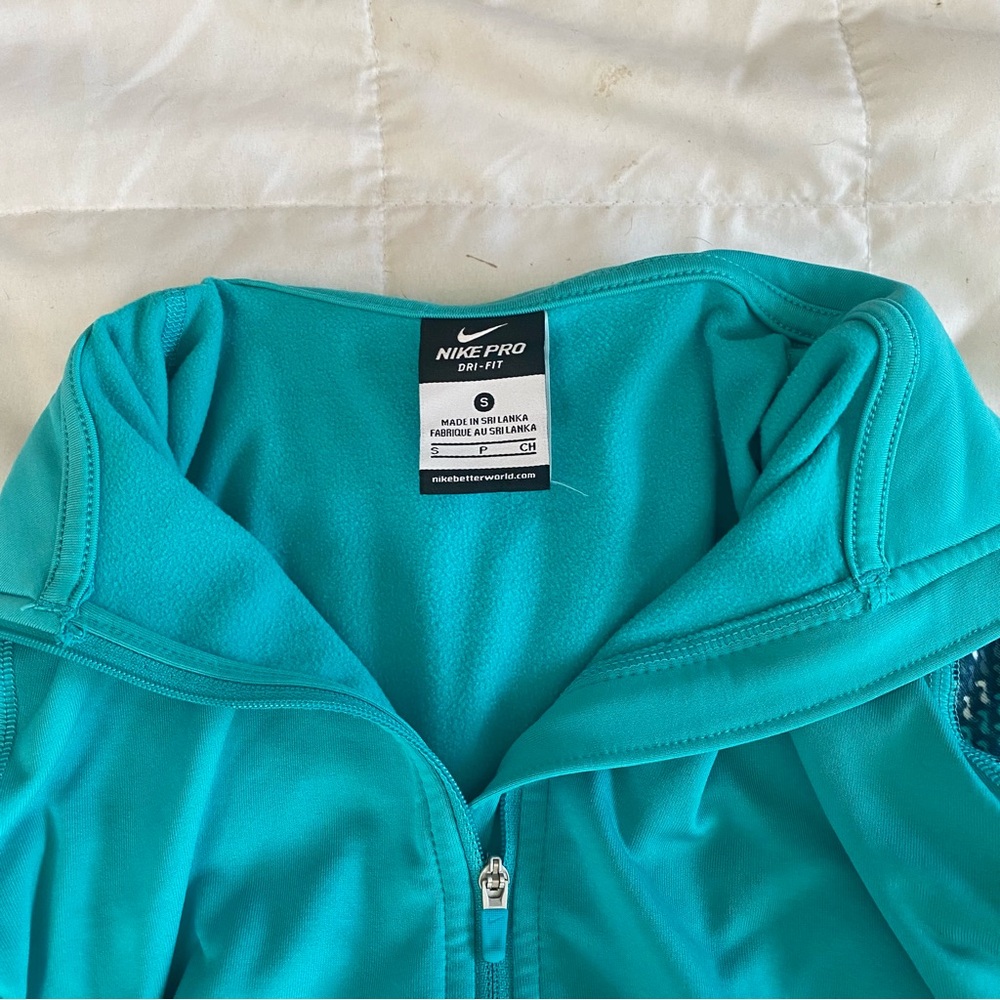 Nike Active Jacket - image 2